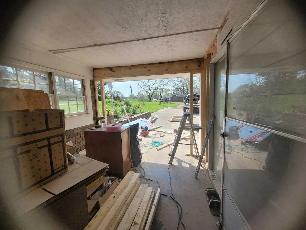 Air movers and dehumidifier for Drying & Dehumidification in Walker Mill